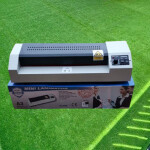 Temperature Control, Quick Pre-Heating A3, A4, Heavy Duty Metallic Laminator Laminating Machine