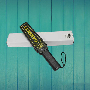 Self-Calibrating Garrett Superscanner Handheld Metal Detector Scanner